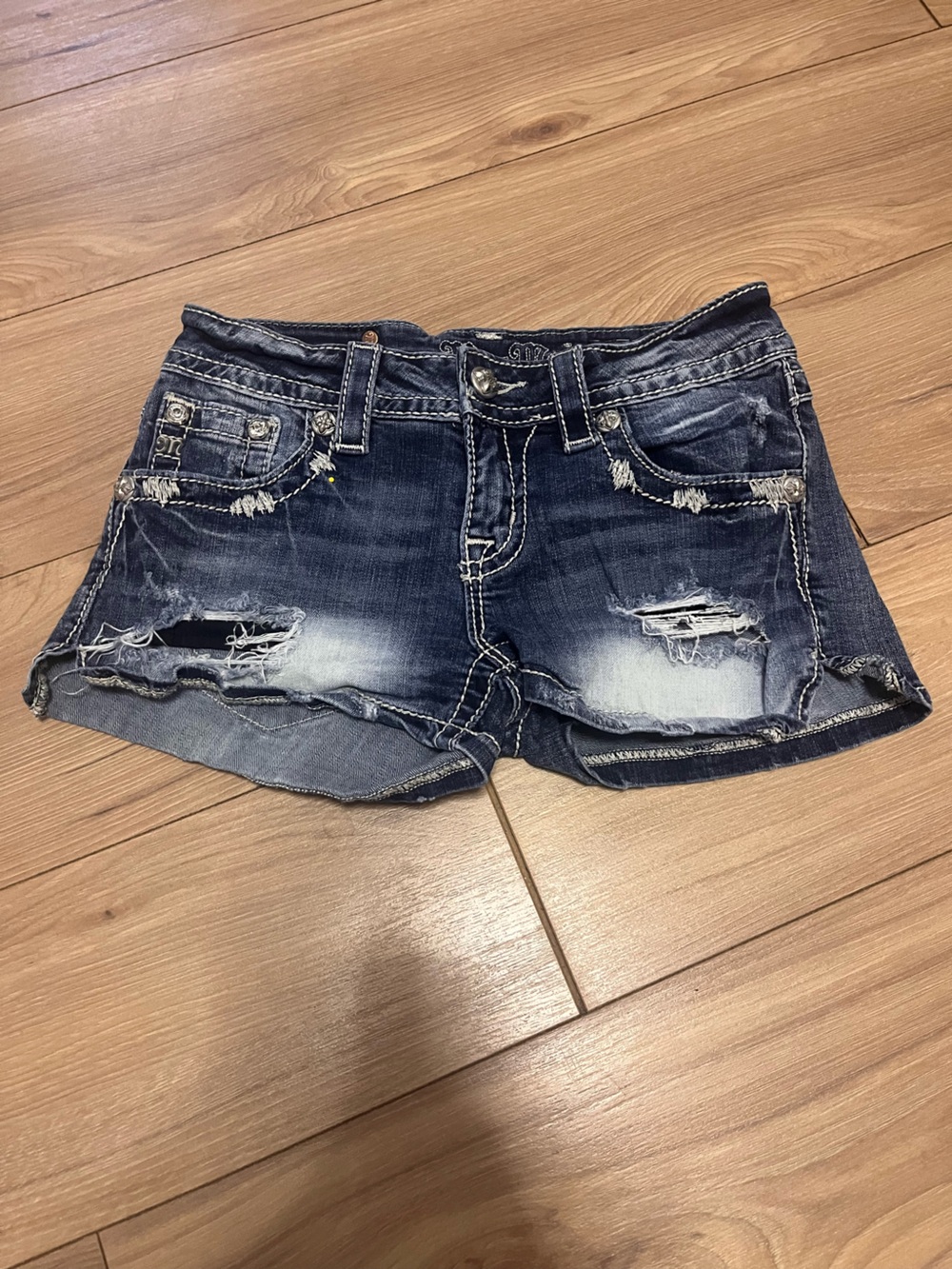 Miss Me Distressed Denim Shorts size 26